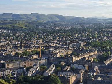 Blick über Edinburgh, Englisch Sprachreisen für Erwachsene