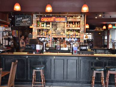 Pub in Camden, London, Englisch Sprachreisen für Erwachsene