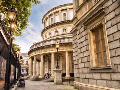 National Museum of Ireland in Dublin bei Dún Laoghaire, Englisch Sprachreisen für Erwachsene