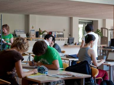 Bibliothek, Französisch Sprachschule Vichy