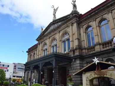 Nationaltheater in Coronado, Spanisch Sprachreisen für Erwachsene nach Costa Rica