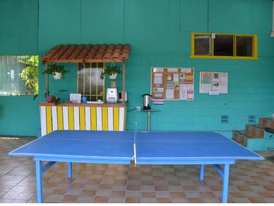 Tischtennisplatte in der Sprachschule Coronado, Sprachreisen Costa Rica für Erwachsene