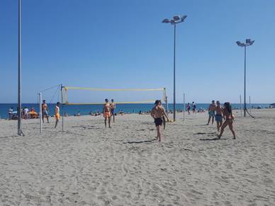 Beachvolleyball am Strand, Spanisch Sprachreisen