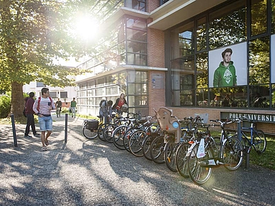 Außenbereich der Sprachschule, Französisch Sprachschule Vichy