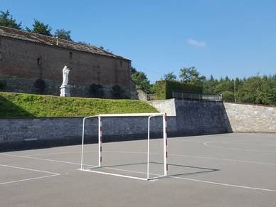 Fußballfeld in Ferrières, Sprachreisen für Schüler nach Belgien