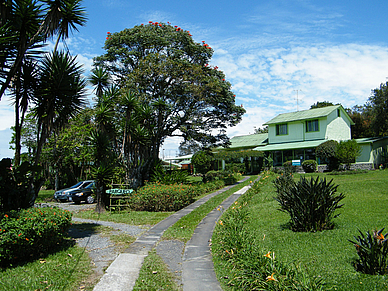Sprachschulgebäude in Coronado, Spanisch Sprachreisen für Erwachsene nach Costa Rica