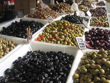 Marktstand Nizza, Französisch Sprachreisen für Erwachsene nach Frankreich