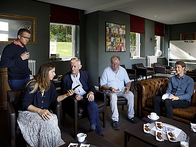 Professionelle Lounge für Networking und intensiven Austausch während einer Business-Englisch-Sprachreise