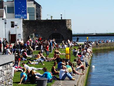 Sommertage am Wasser in Galway, Englisch Sprachreisen für Erwachsene