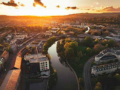 Die Abendstimmung in Bath genießen bei einer England Sprachreise