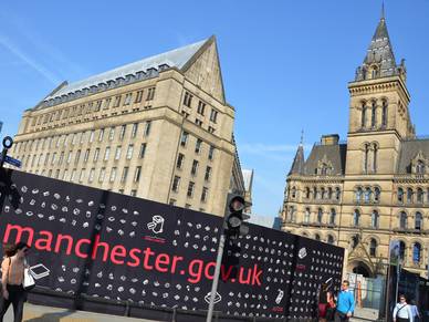Manchester Town Hall, Englisch Sprachreisen für Erwachsene
