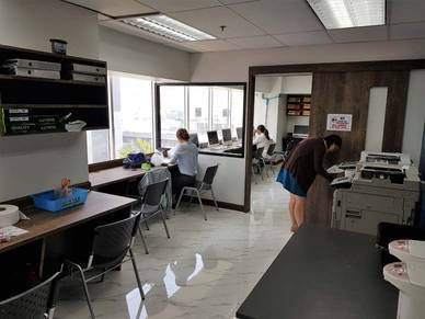 Computerraum in der Englisch Sprachschule Bangkok