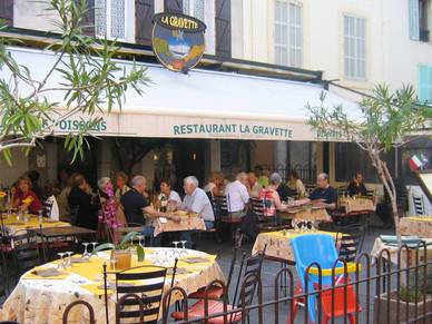 Restaurant in Antibes, Französisch Sprachreisen für Erwachsene