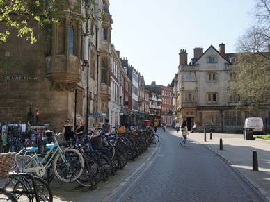 Englisch Erwachsenen Sprachreisen Cambridge Girton - Straßenansicht