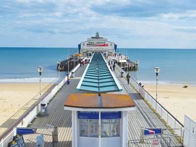 Pier und Sandstrand in Bournemouth, Englisch Sprachreisen für Erwachsene