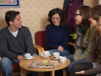 Kaffeetrinken für den sprachlichen Erfolg, Englisch Sprachschule in Edinburgh