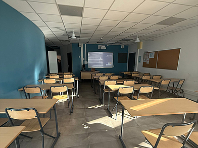 Unterrichtsraum im Campus Paul Augier für die Französischlektionen für Schüler in Nizza