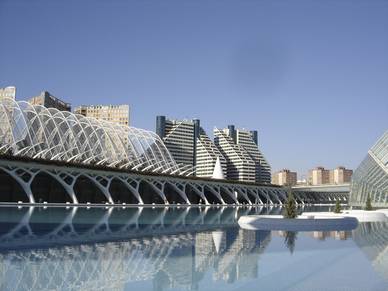 Moderne Architektur in Valencia, Spanisch Sprachreisen für Erwachsene