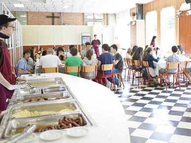 Essenszeit in Ferrières, Schüler Sprachreisen für Englisch und Französisch nach Belgien