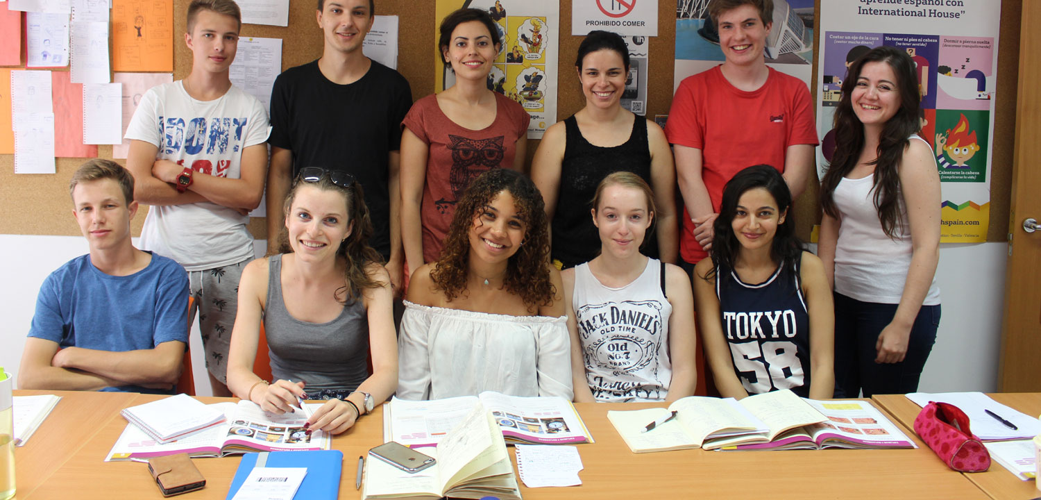 Klassenfahrten für Schüler als Sprachreise ins Ausland mit DIALOG